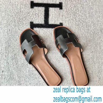 Hermes Oran Flat Sandals in Swift Box Calfskin 07
