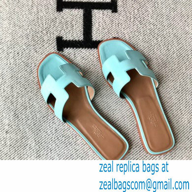 Hermes Oran Flat Sandals in Swift Box Calfskin 35