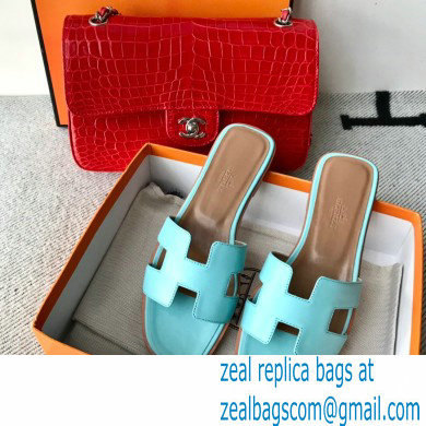 Hermes Oran Flat Sandals in Swift Box Calfskin 35