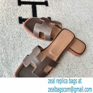 Hermes Oran Flat Sandals in Swift Box Calfskin 44