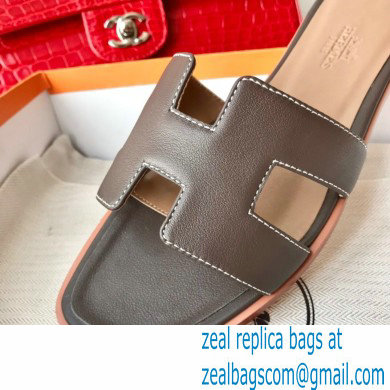 Hermes Oran Flat Sandals in Swift Box Calfskin 44