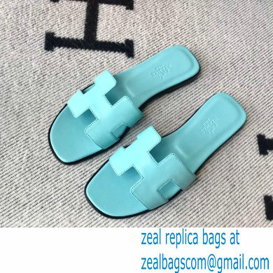 Hermes Oran Flat Sandals in Swift Box Calfskin 45