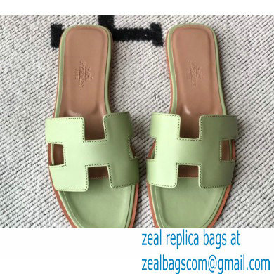 Hermes Oran Flat Sandals in Swift Box Calfskin 48