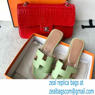 Hermes Oran Flat Sandals in Swift Box Calfskin 48