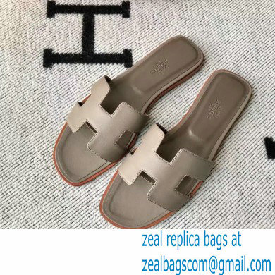 Hermes Oran Flat Sandals in Swift Box Calfskin 63 - Click Image to Close