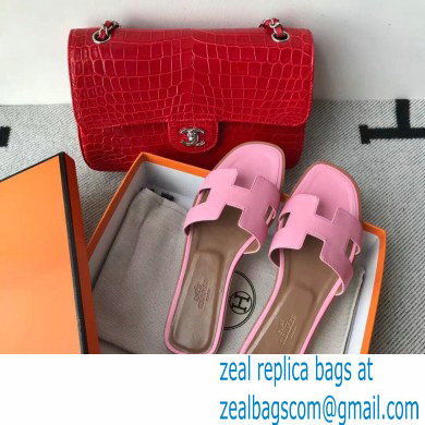 Hermes Oran Flat Sandals in Swift Box Calfskin 69