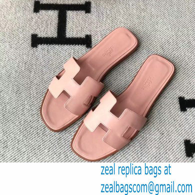 Hermes Oran Flat Sandals in Swift Box Calfskin 70