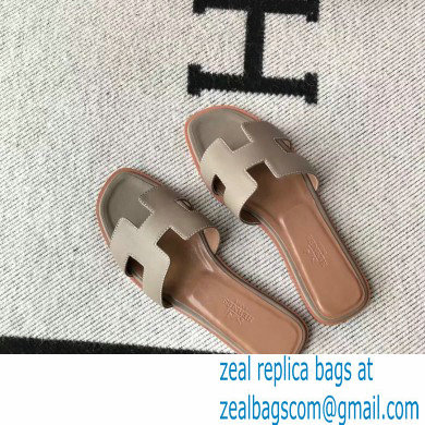 Hermes Oran Flat Sandals in Swift Box Calfskin 75