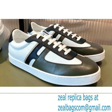 Hermes calfskin Boomerang Sneakers 01 2022