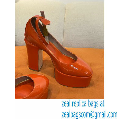 VALENTINO GARAVANI TAN-GO PLATFORM PUMP IN PATENT LEATHER 155 MM orange