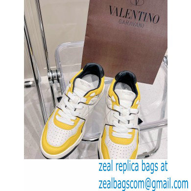 Valentino Low-top ONE STUD Sneakers 05 2022
