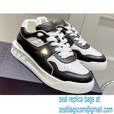 Valentino Low-top ONE STUD Sneakers 08 2022