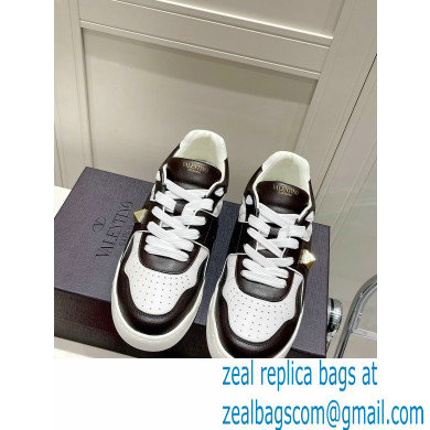 Valentino Low-top ONE STUD Sneakers 08 2022