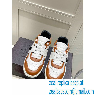 Valentino Low-top ONE STUD Sneakers 11 2022