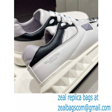 Valentino Low-top ONE STUD Sneakers 12 2022