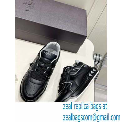 Valentino Low-top ONE STUD Sneakers 16 2022