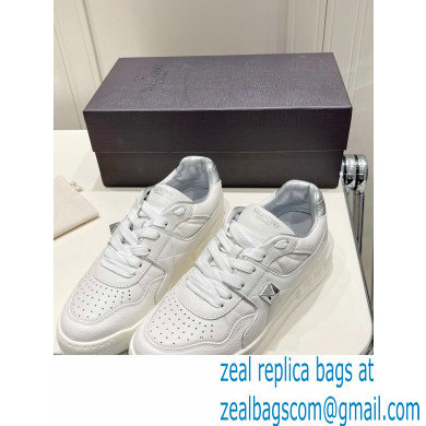 Valentino Low-top ONE STUD Sneakers 18 2022