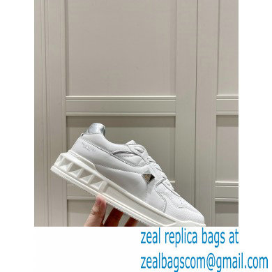 Valentino Low-top ONE STUD Sneakers 18 2022