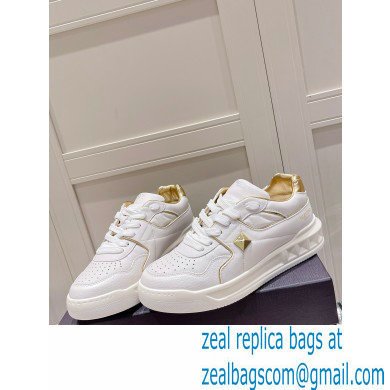 Valentino Low-top ONE STUD Sneakers 19 2022