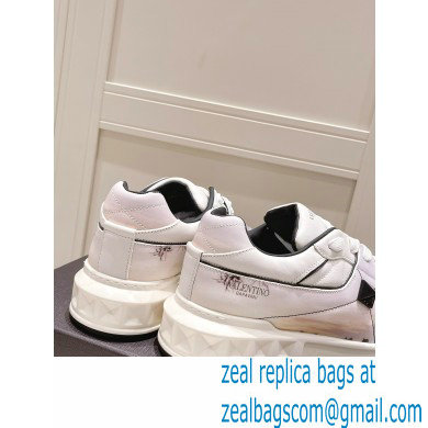Valentino Low-top ONE STUD Sneakers 21 2022