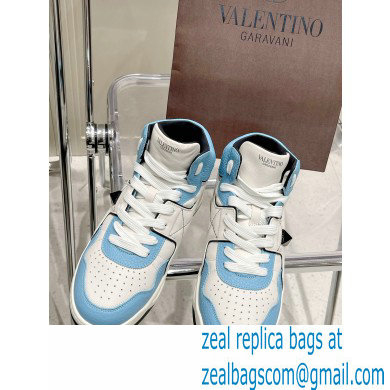 Valentino Mid-Top ONE STUD Sneakers 03 2022