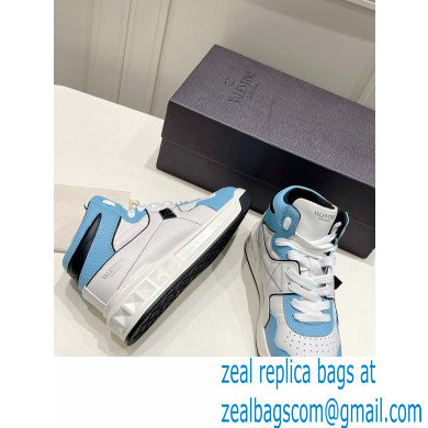 Valentino Mid-Top ONE STUD Sneakers 03 2022