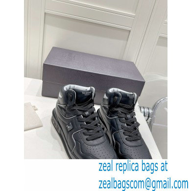 Valentino Mid-Top ONE STUD Sneakers 06 2022