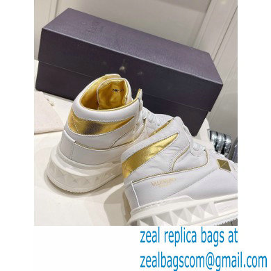 Valentino Mid-Top ONE STUD Sneakers 07 2022
