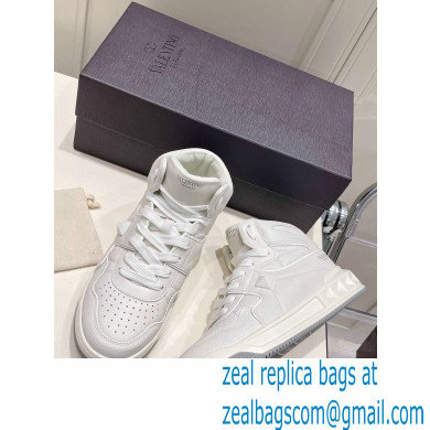 Valentino Mid-Top ONE STUD Sneakers 08 2022