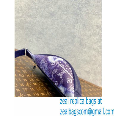 Louis Vuitton Discovery Bumbag PM Bag M20587 Blue Monogram Bandana Print