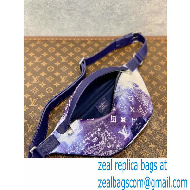 Louis Vuitton Discovery Bumbag PM Bag M20587 Blue Monogram Bandana Print