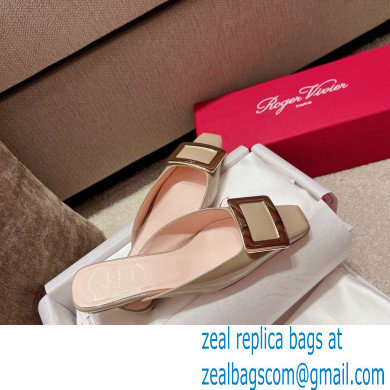 Roger Vivier Heel 2.5cm/4.5cm Belle Vivier Metal Buckle Mules in Patent Leather Beige