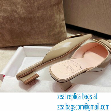 Roger Vivier Heel 2.5cm/4.5cm Belle Vivier Metal Buckle Mules in Patent Leather Beige