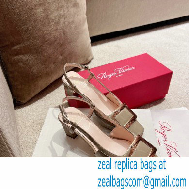 Roger Vivier Heel 4.5cm Belle Vivier Metal Buckle Slingback Pumps in Patent Leather Beige - Click Image to Close