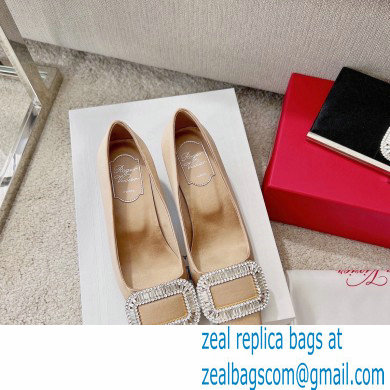 Roger Vivier Heel 4.5cm Belle Vivier Pilgrim Buckle Pumps in Satin Beige