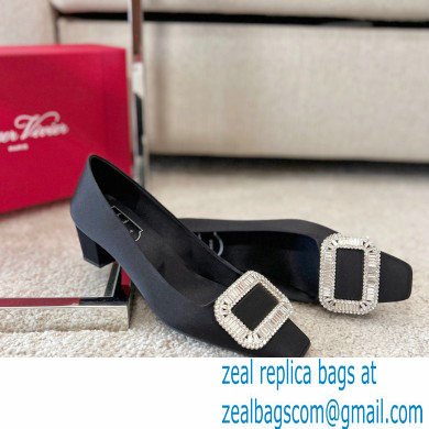 Roger Vivier Heel 4.5cm Belle Vivier Pilgrim Buckle Pumps in Satin Black - Click Image to Close