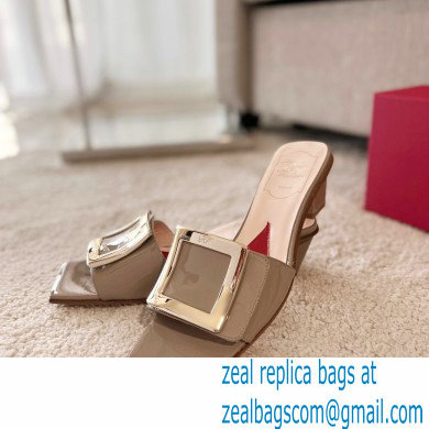 Roger Vivier Heel 4.5cm Love Metal Buckle Mules in Patent Leather Beige - Click Image to Close