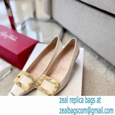 Roger Vivier Heel 4.5cm Stone Buckle Pumps in White - Click Image to Close