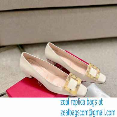 Roger Vivier Heel 4.5cm Stone Buckle Pumps in White - Click Image to Close