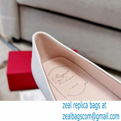 Roger Vivier Heel 4.5cm Stone Buckle Pumps in White