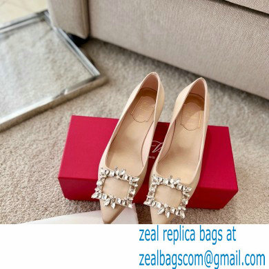 Roger Vivier Heel 4.5cm Strass Buckle Pumps in Satin Beige - Click Image to Close