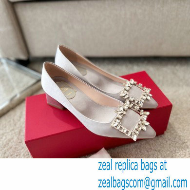 Roger Vivier Heel 4.5cm Strass Buckle Pumps in Satin Gray