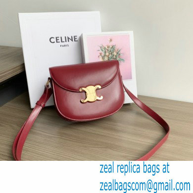 celine Teen Besace Triomphe in shiny calfskin Carmin