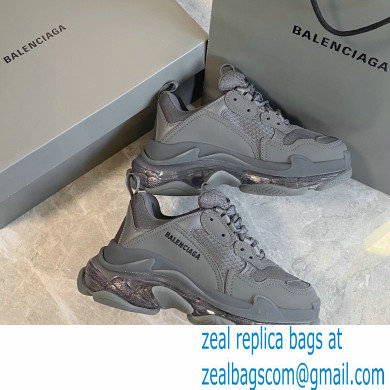 Balenciaga Triple S Clear Sole Women/Men Sneakers Top Quality 19 2022