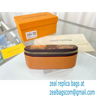 Louis Vuitton GM Glasses Case 01