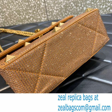 VALENTINO MEDIUM ROMAN STUD THE SHOULDER BAG WITH CHAIN AND SPARKLING EMBROIDERY caramel 2022