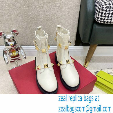 VALENTINO ROMAN STUD CALFSKIN COMBAT BOOT 40MM WHITE