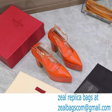 Valentino Heel 15.5cm platform 5.5cm Tan-Go Pointy Pumps in patent leather Orange 2022