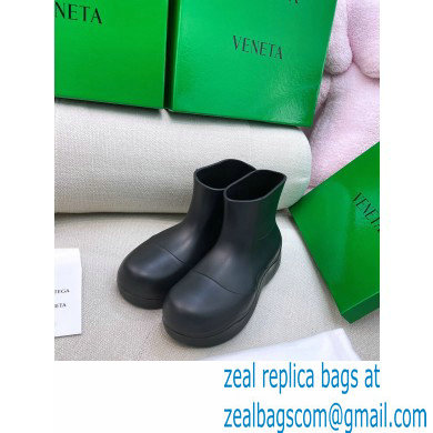 Bottega Veneta Flatform 5 cm puddle rubber ankle boots Black - Click Image to Close