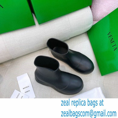 Bottega Veneta Flatform 5 cm puddle rubber ankle boots Black - Click Image to Close